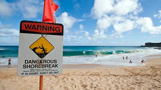 sandy beach on oahuu002639s south shore aloha hawaii sandy beach 665x374