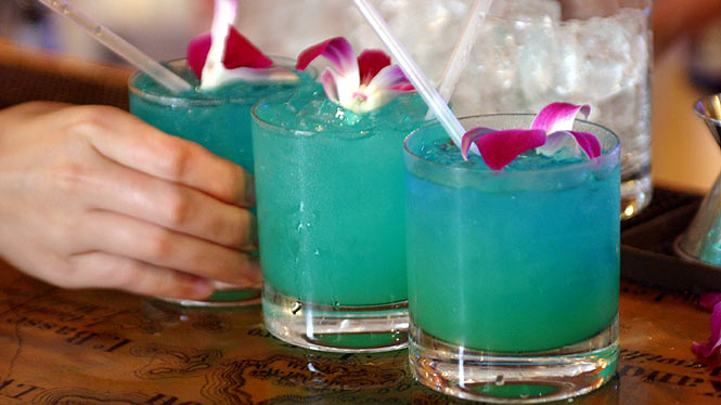 Blue Hawaii tropical drink
