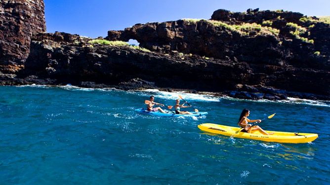 Kayaking in Hulopoe Beach, Lanai